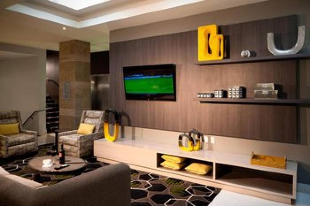 Courtyard By Marriott Miami Beach South Beach 5