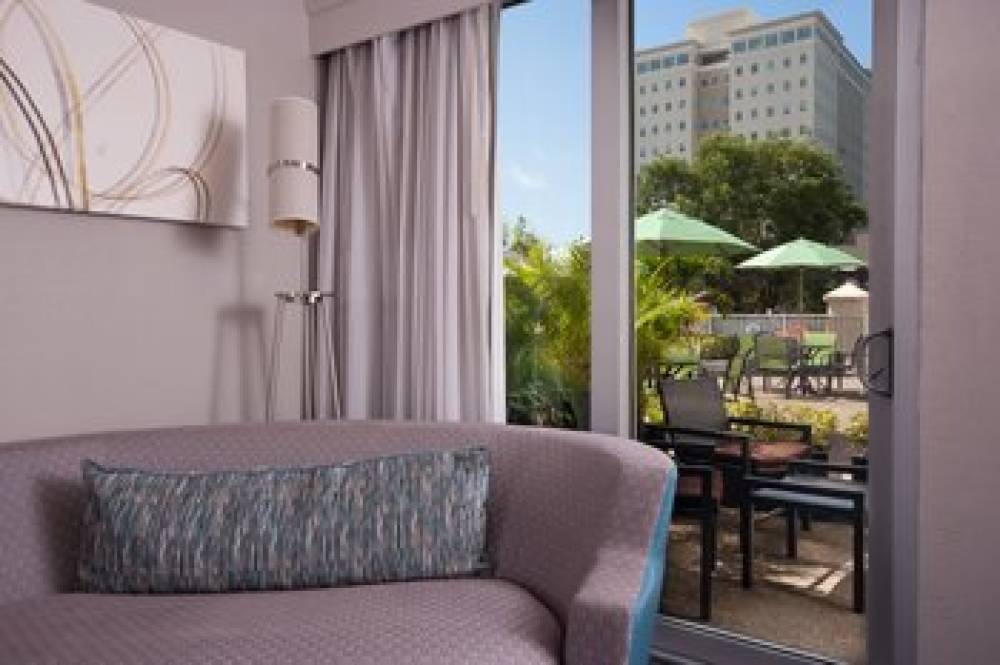 Courtyard By Marriott Miami Coral Gables 9