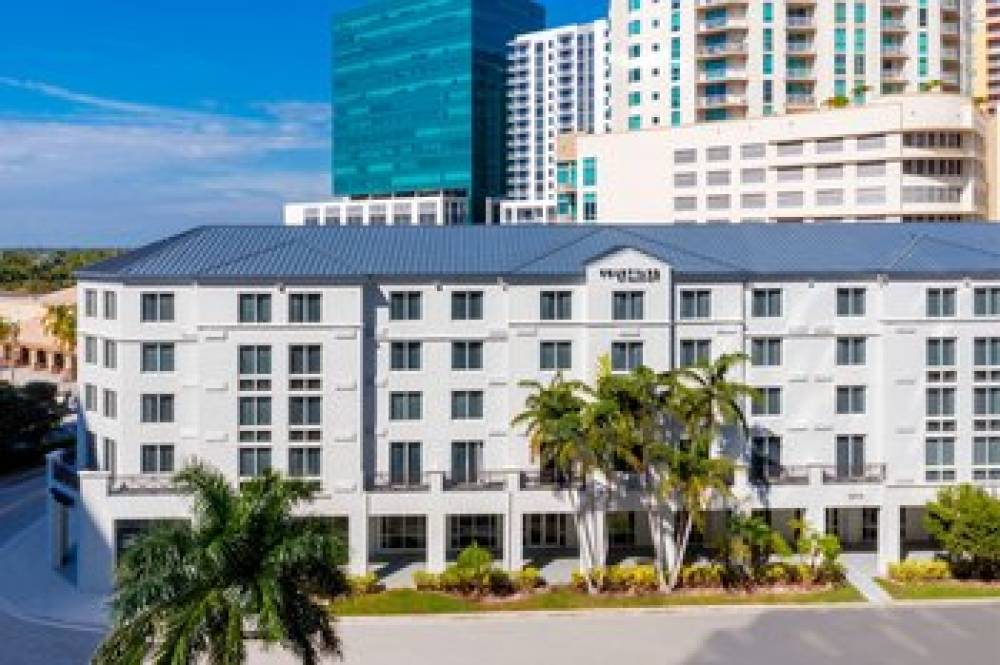Courtyard By Marriott Miami Dadeland 3