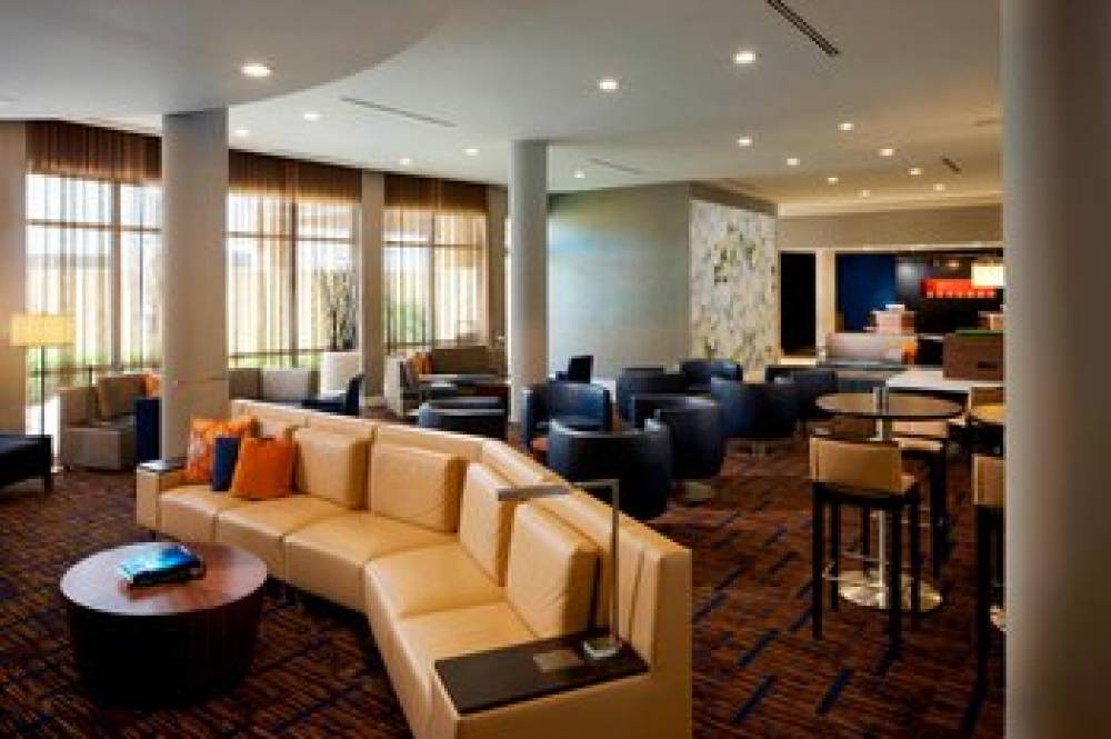 Courtyard By Marriott Miami Dadeland 1