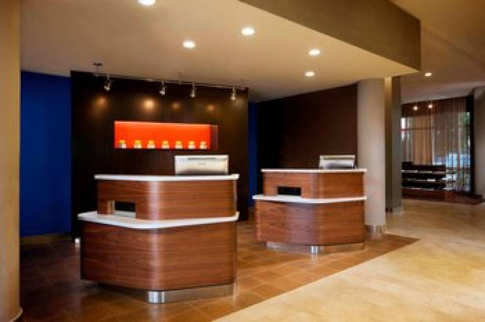 Courtyard By Marriott Miami Dadeland 5