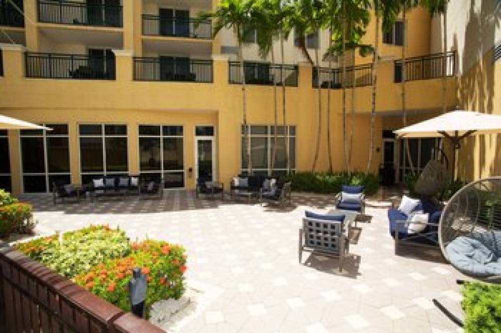 Courtyard By Marriott Miami Dadeland 6