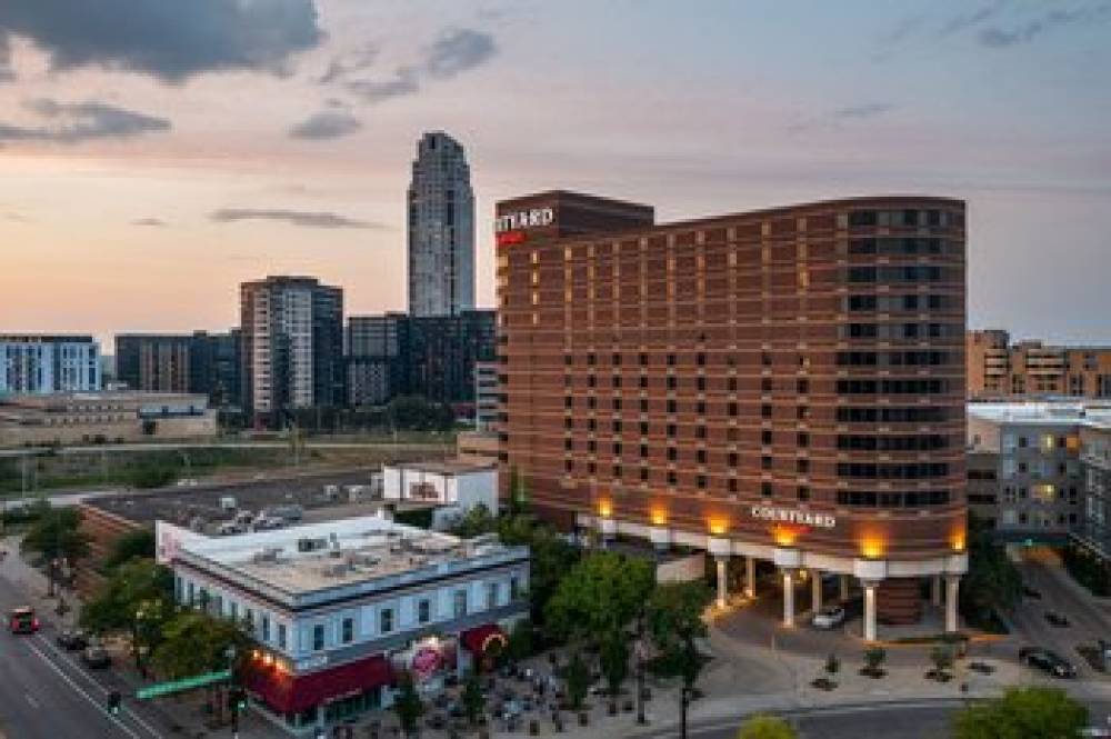 Courtyard By Marriott Minneapolis Downtown 4