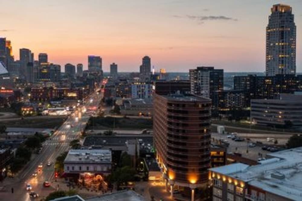 Courtyard By Marriott Minneapolis Downtown 1