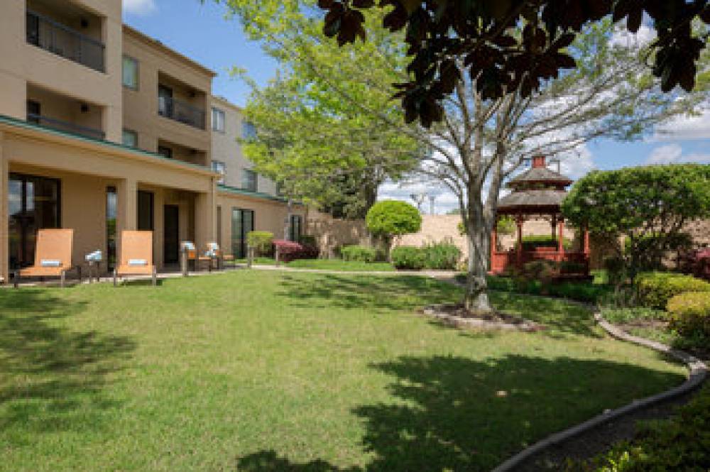 Courtyard By Marriott Monroe Airport