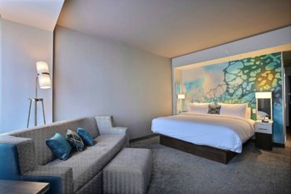 Courtyard By Marriott Montreal Brossard 8