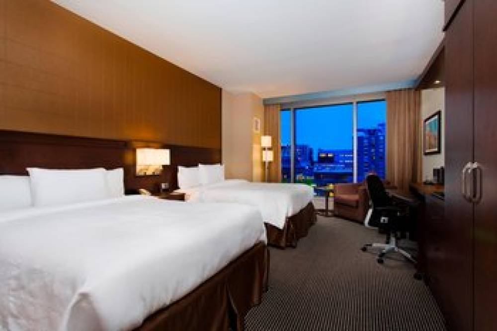 Courtyard By Marriott Montreal Downtown 4