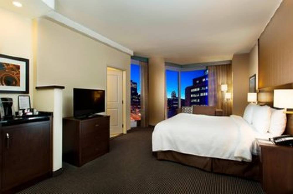 Courtyard By Marriott Montreal Downtown 7