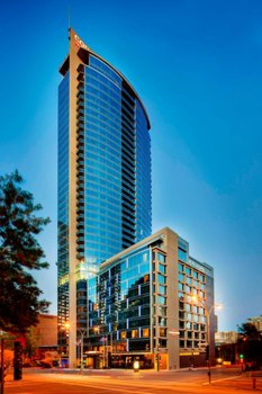 Courtyard By Marriott Montreal Downtown 2