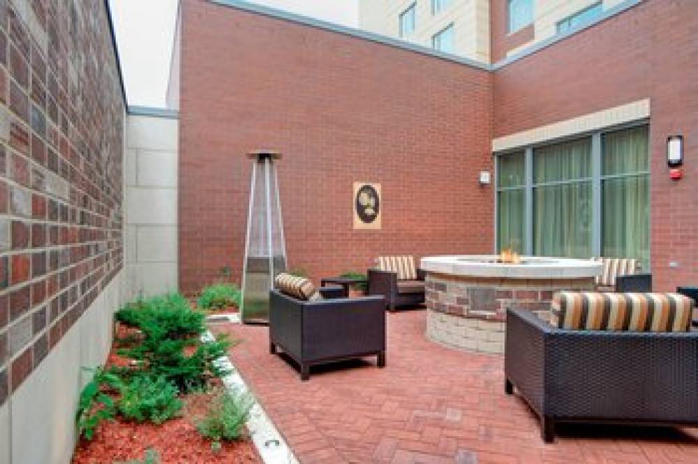 Courtyard By Marriott Muncie At Horizon Convention Center