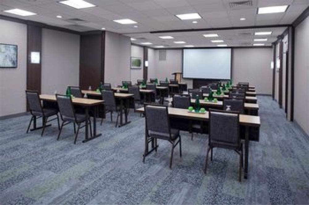 Courtyard By Marriott New Haven At Yale 10
