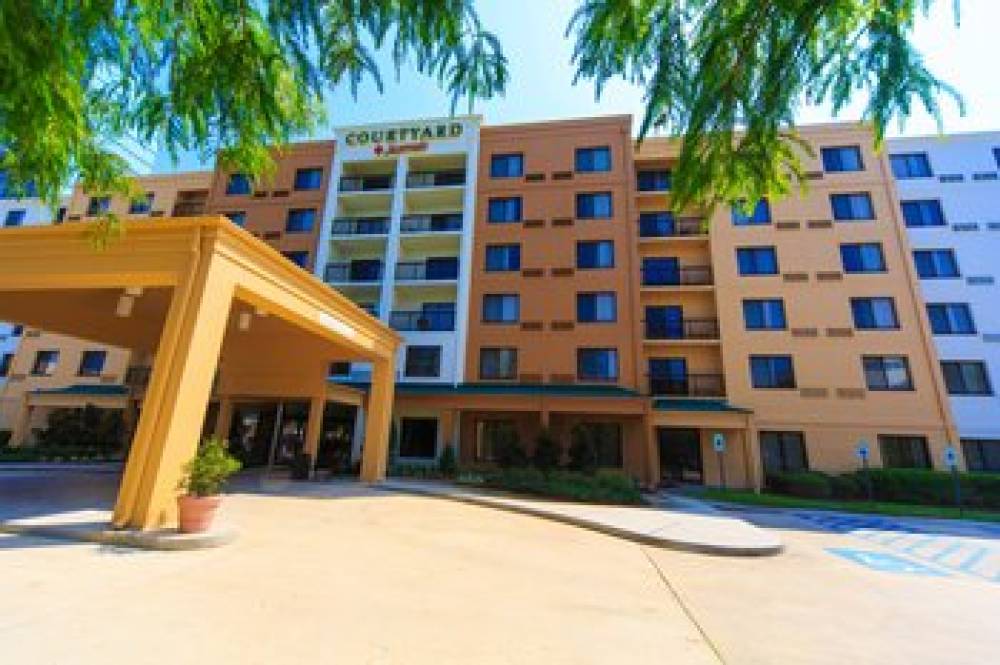 Courtyard By Marriott New Orleans Metairie 2