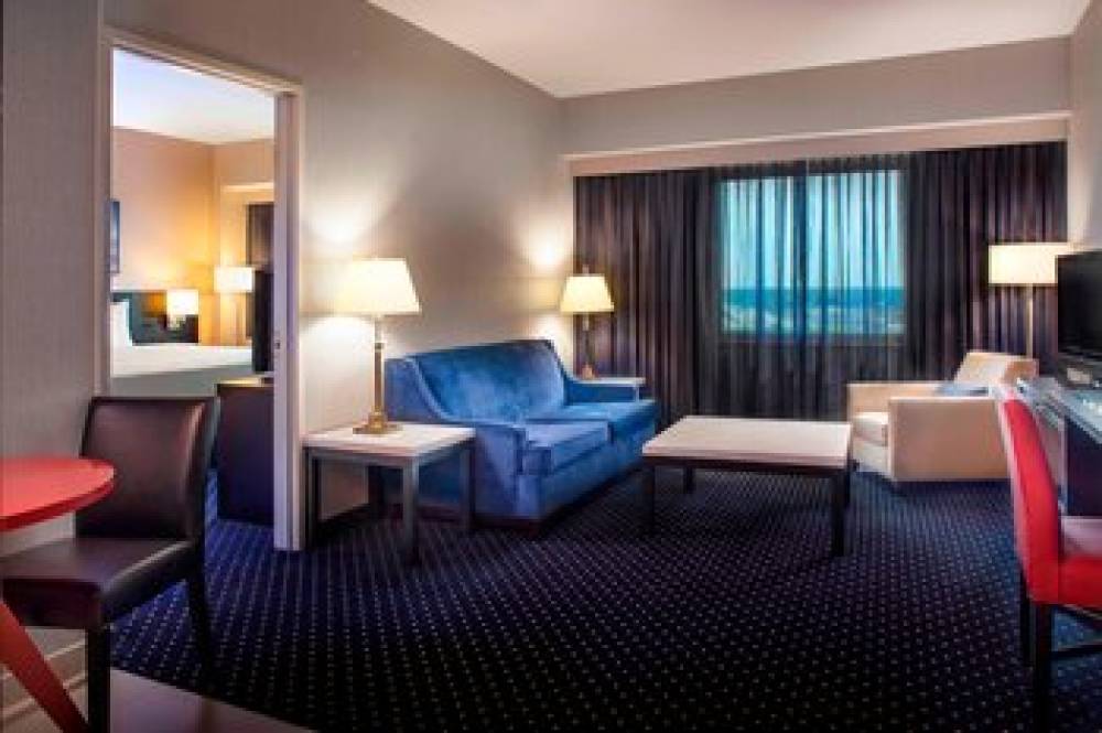 Courtyard By Marriott New York JFK Airport 6