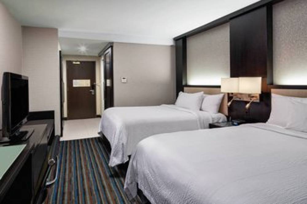Courtyard By Marriott New York Manhattan Times Square 3