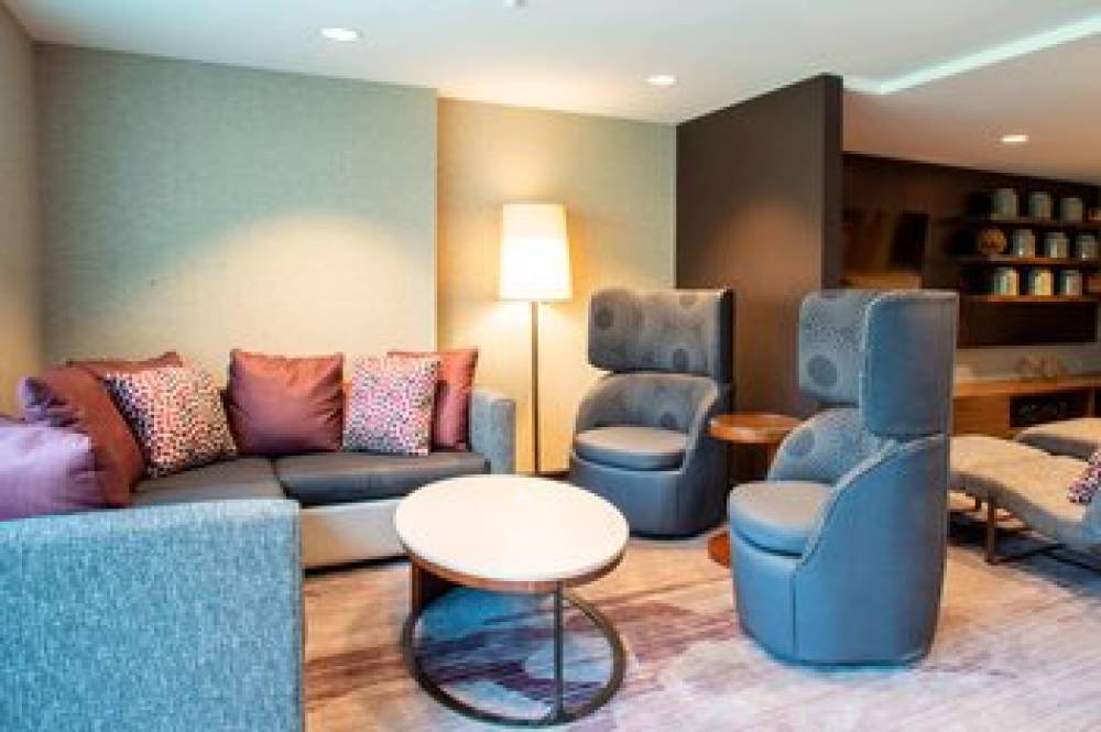 Courtyard By Marriott New York Queens Fresh Meadows 5
