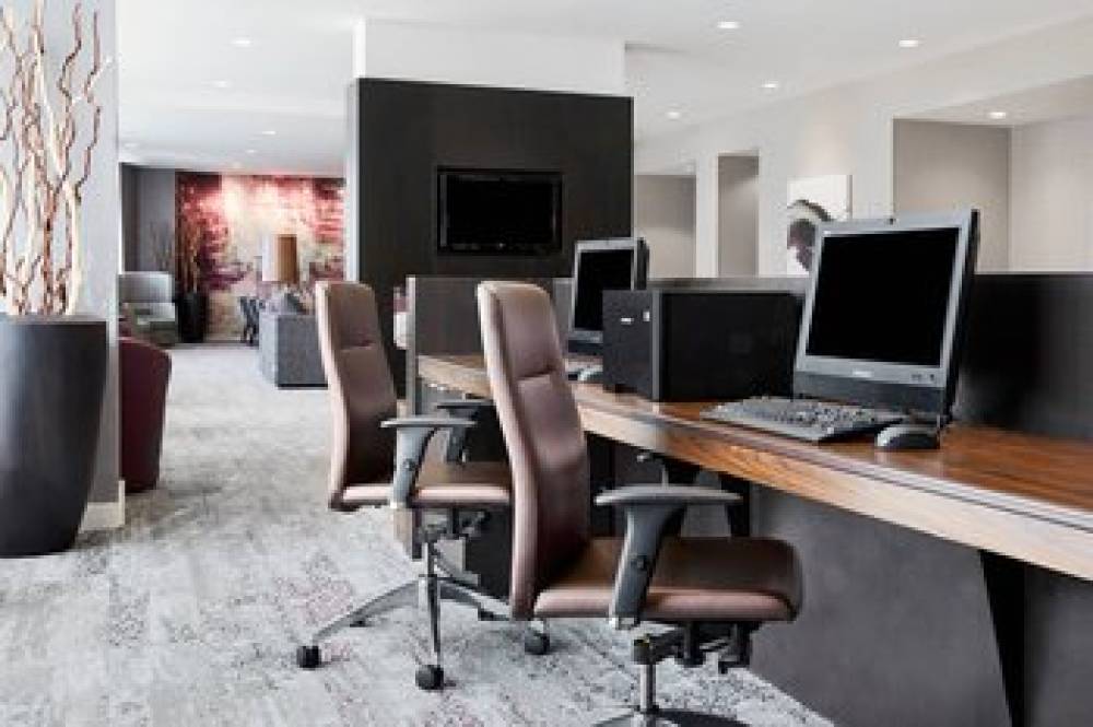 Courtyard By Marriott Newark Downtown 5