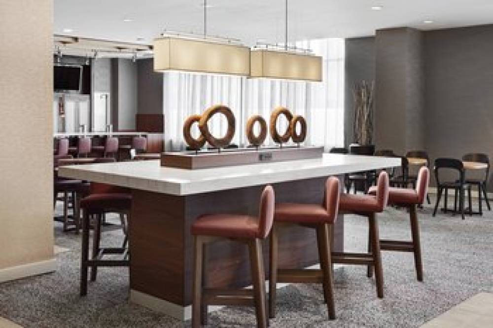 Courtyard By Marriott Newark Downtown 6