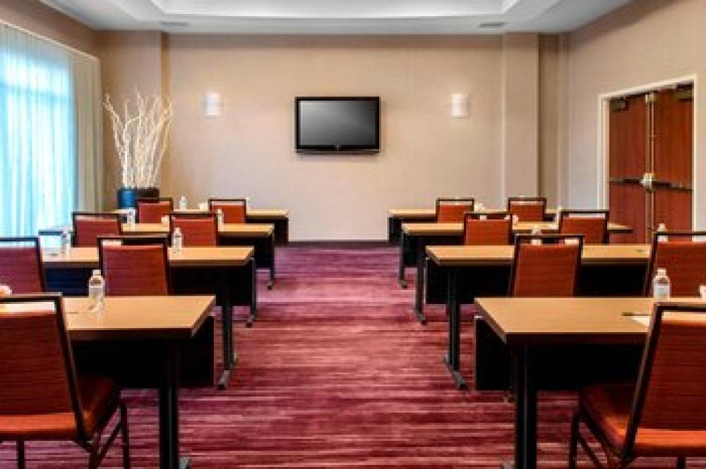 Courtyard By Marriott Newark Elizabeth 6