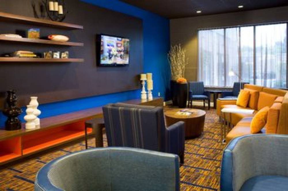 Courtyard By Marriott Newark Silicon Valley 2