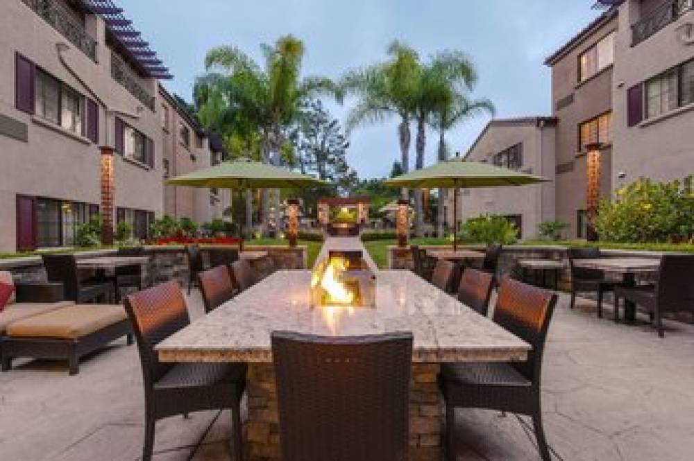 Courtyard By Marriott Palo Alto Los Altos 1