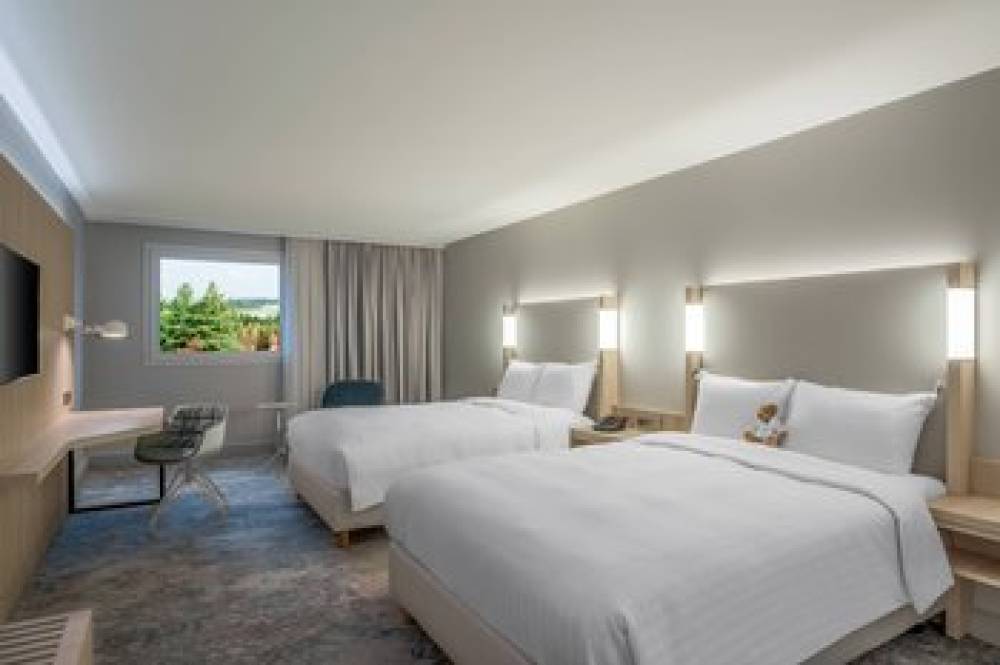 Courtyard By Marriott Paris Roissy Charles De Gaulle Airport Hotel 5