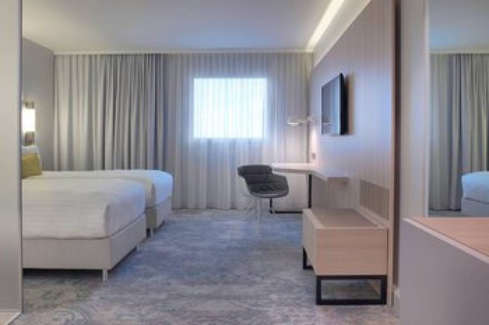 Courtyard By Marriott Paris Roissy Charles De Gaulle Airport Hotel 2