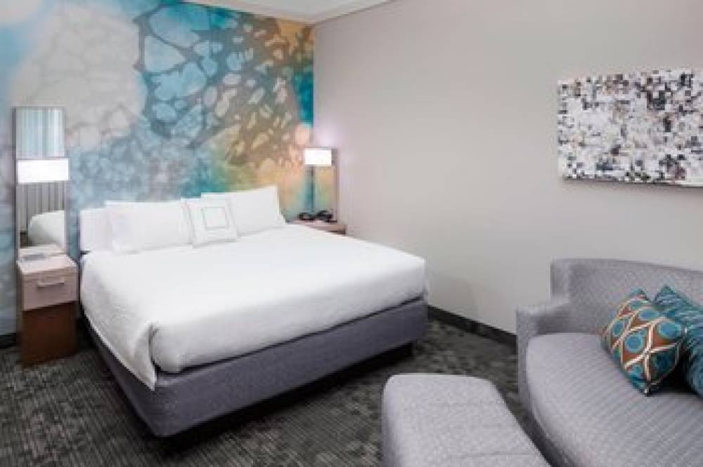 Courtyard By Marriott Pensacola 9