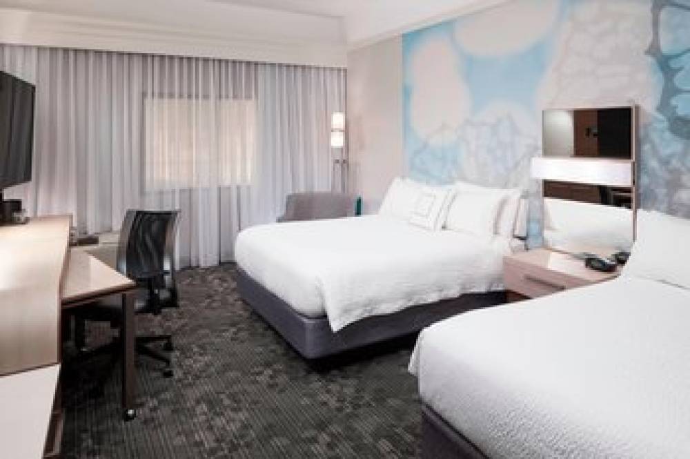 Courtyard By Marriott Pensacola 8
