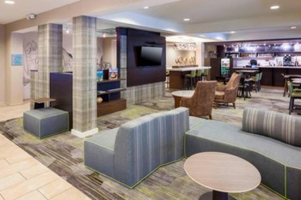 Courtyard By Marriott Pensacola 7