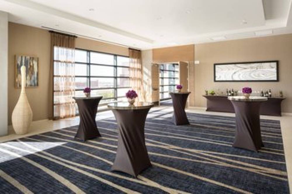 Courtyard By Marriott Phoenix Downtown 10