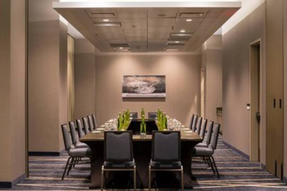 Courtyard By Marriott Phoenix Downtown 9