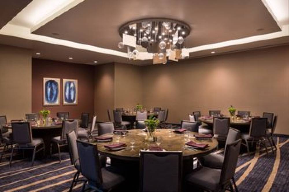 Courtyard By Marriott Phoenix Downtown 8