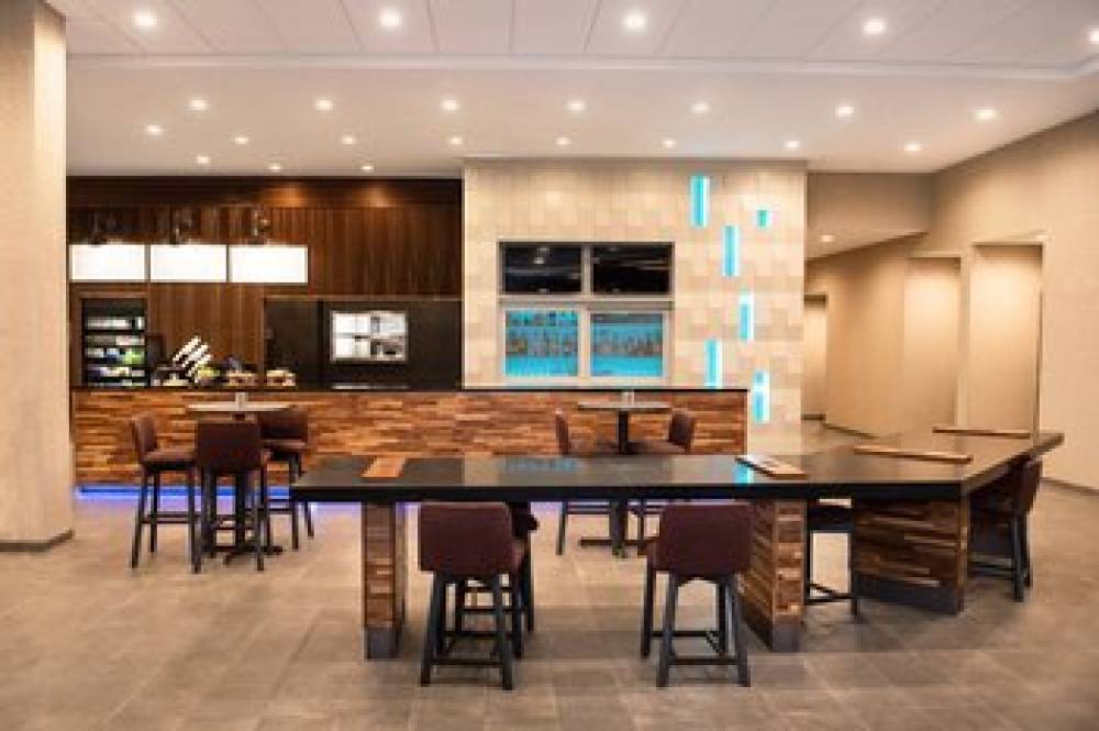 Courtyard By Marriott Phoenix Mesa 1