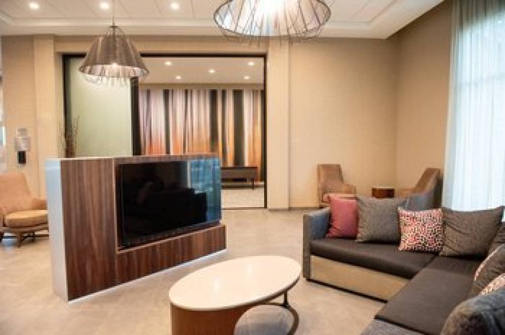 Courtyard By Marriott Phoenix Mesa 4