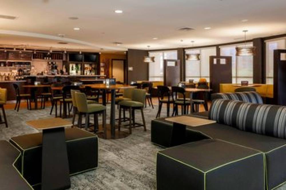Courtyard By Marriott Potomac Mills Woodbridge 5