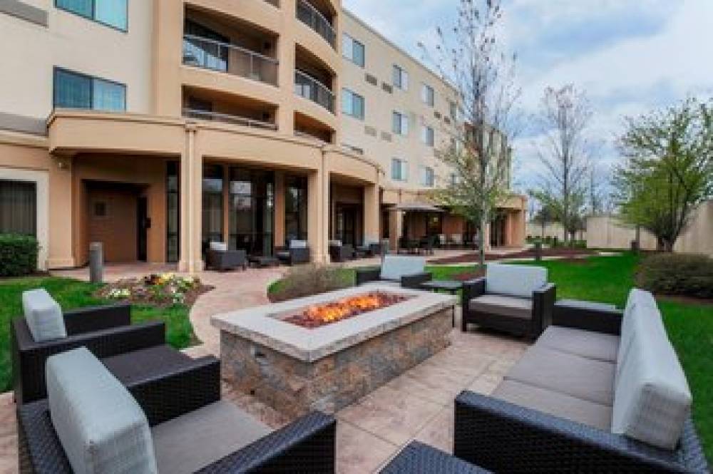 Courtyard By Marriott Potomac Mills Woodbridge 1