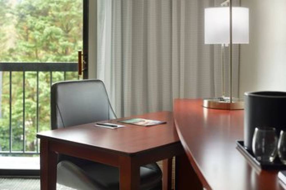 Courtyard By Marriott Raleigh Cary 7