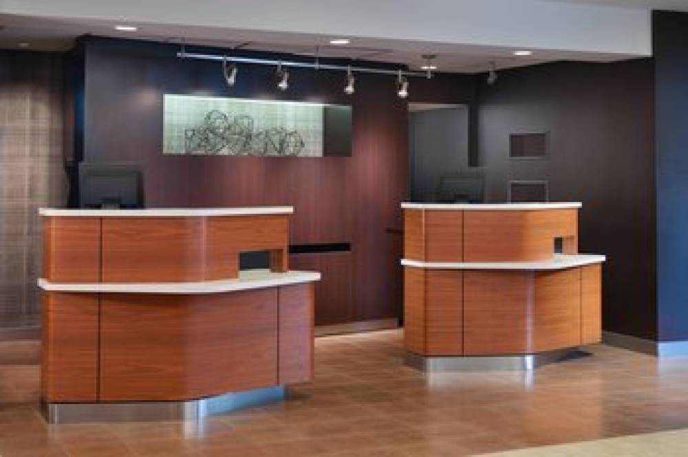 Courtyard By Marriott Raleigh Midtown