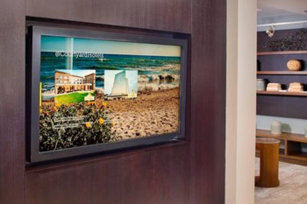Courtyard By Marriott Richmond Airport 9