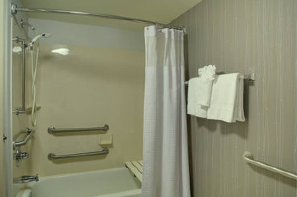 Courtyard By Marriott Richmond Chester 4
