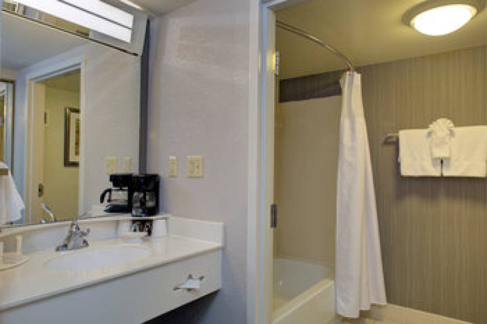Courtyard By Marriott Richmond Chester 3