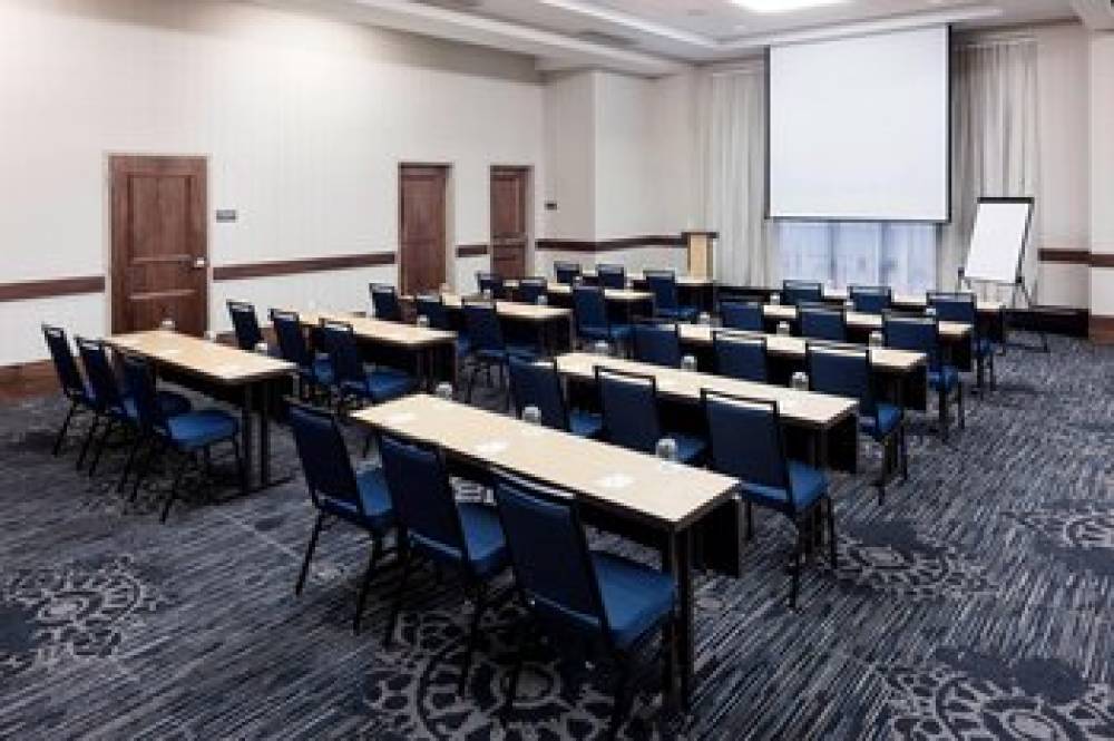 Courtyard By Marriott Richmond Downtown 8