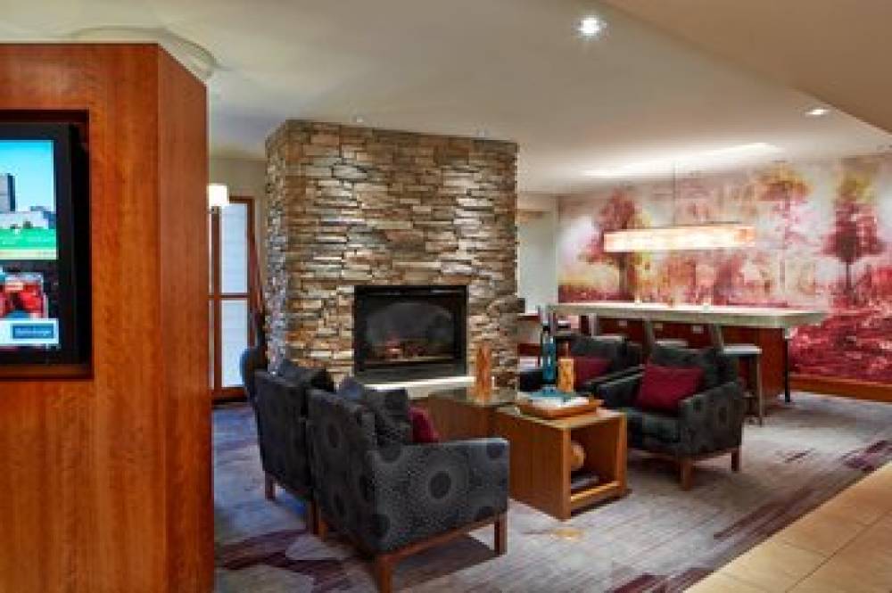 Courtyard By Marriott Rochester Brighton 10