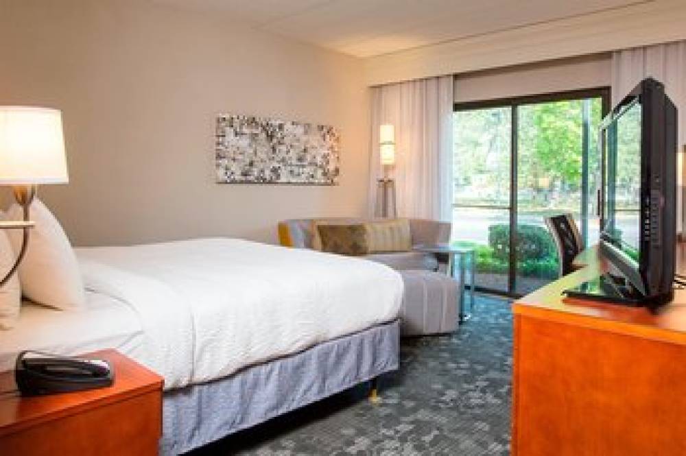 Courtyard By Marriott Rochester Brighton 2