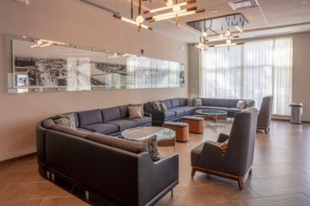 Courtyard By Marriott Rochester Downtown 1