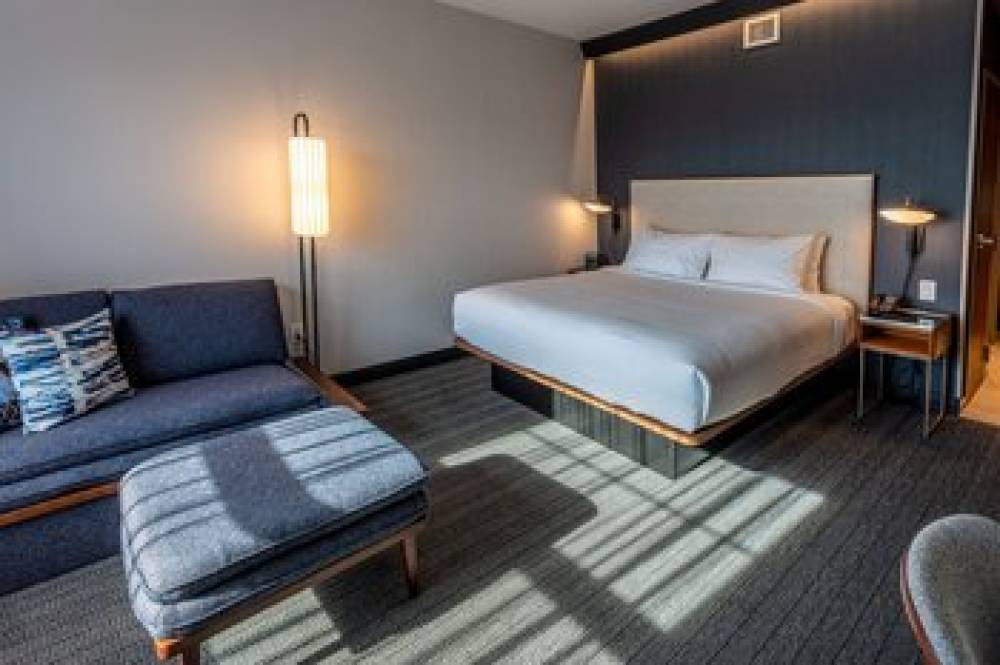 Courtyard By Marriott Rochester Downtown 9