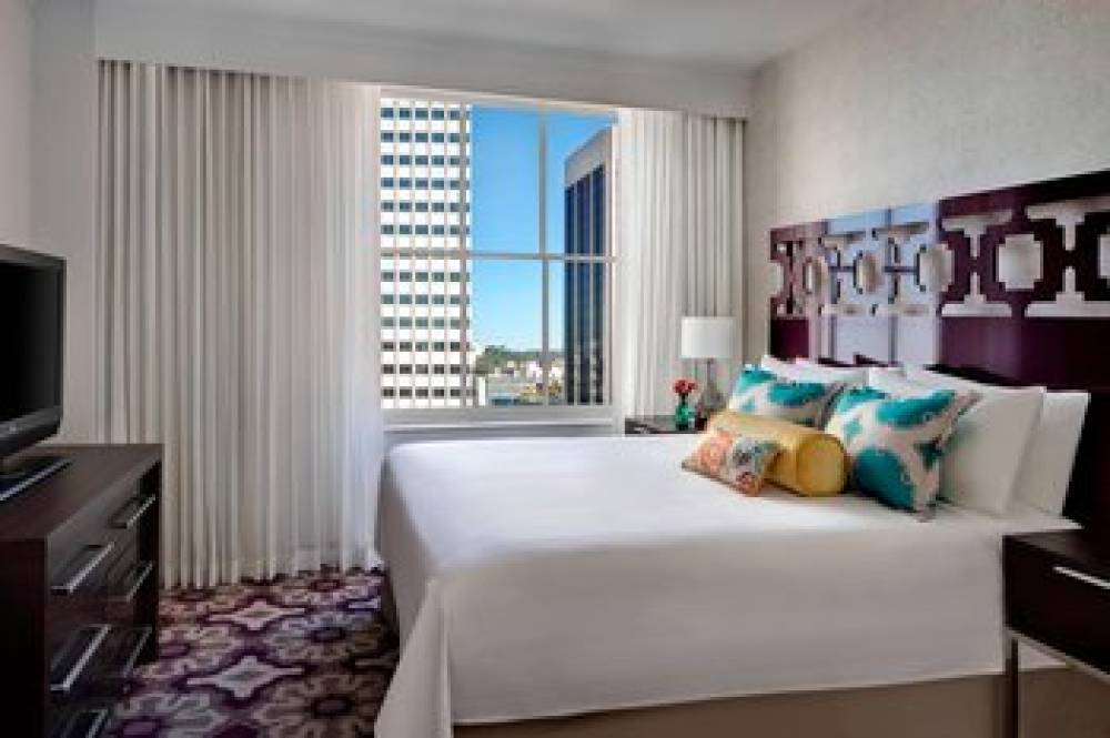 Courtyard By Marriott San Diego Downtown 10