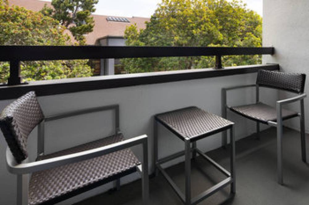Courtyard By Marriott San Francisco Airport 9