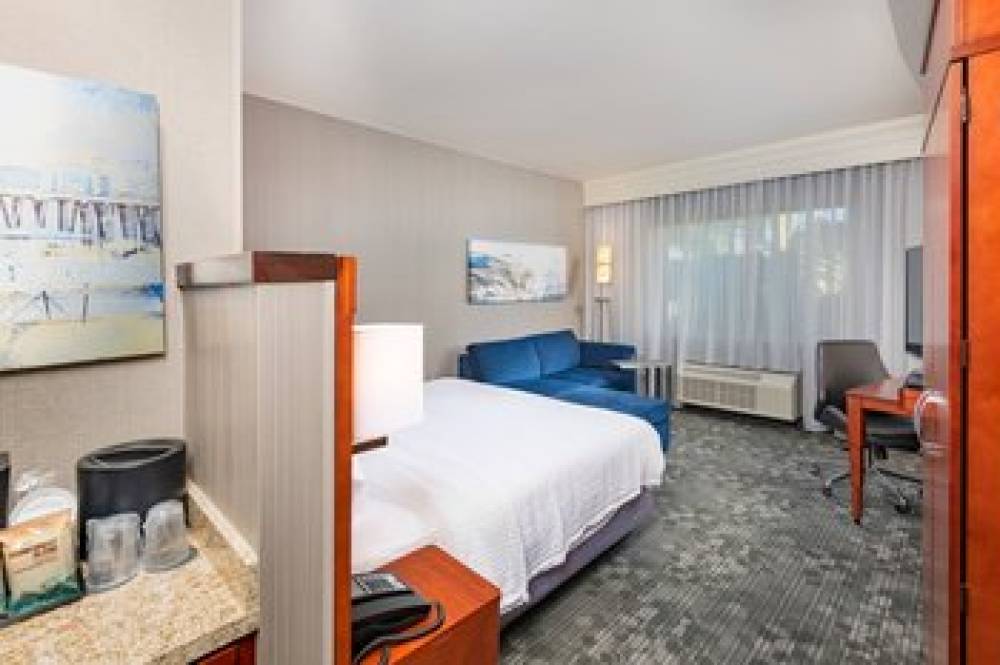 Courtyard By Marriott Santa Ana Orange County 10