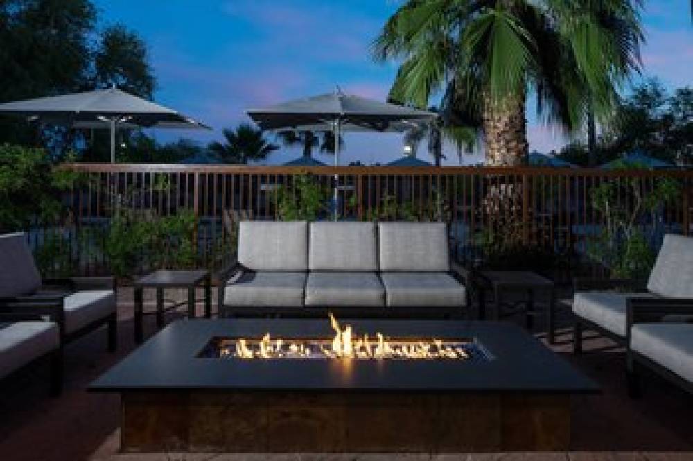 Courtyard By Marriott Scottsdale North